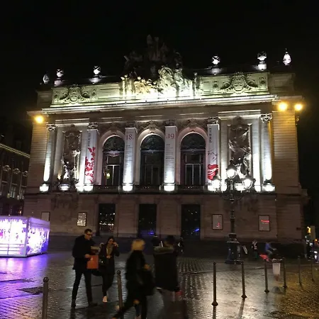 Standing Centre * Lille